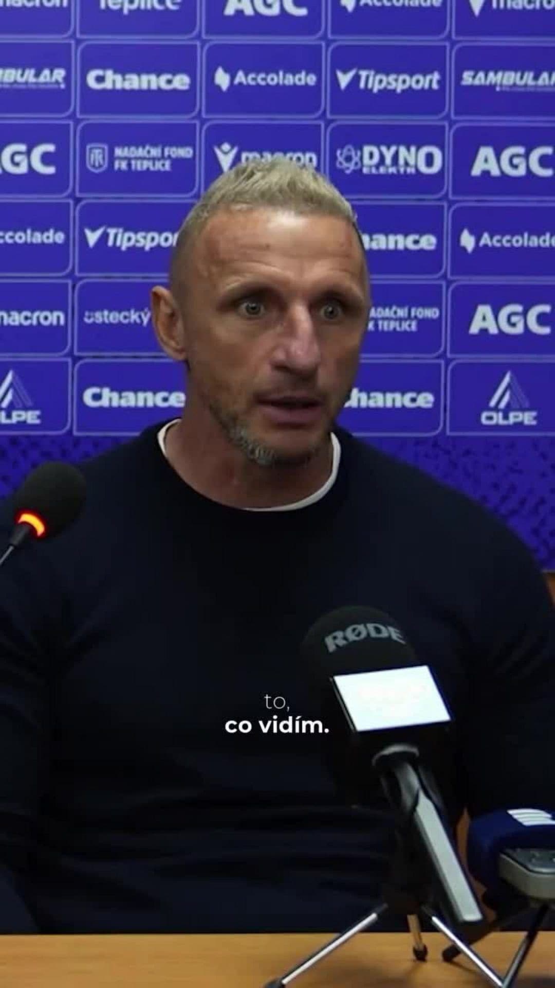 Kouč Dukly Šustr se rozohnil na tiskovce: Rozhodčí slabej, slaboučkej…