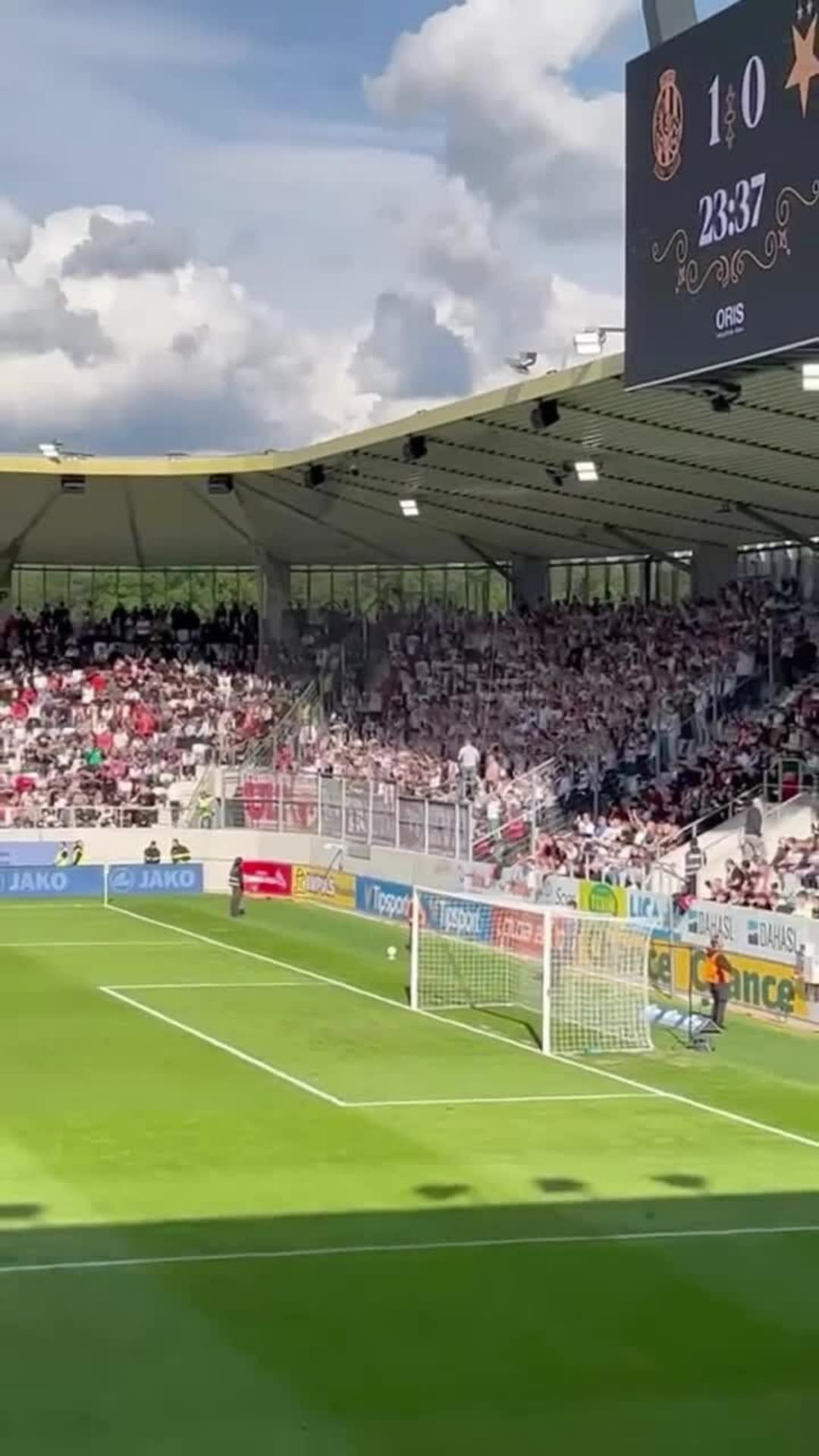 Kotel Slavie vyvolává jméno Davida Douděry!