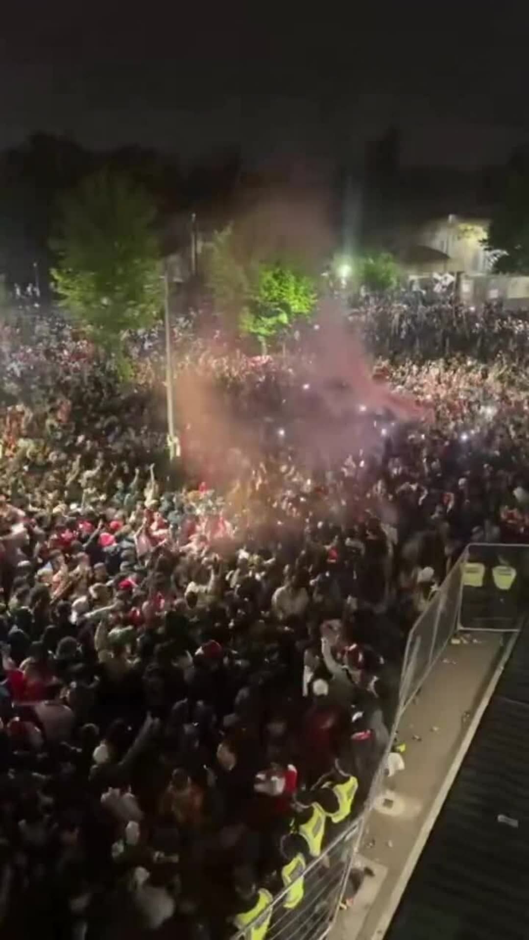 Fanoušci Arsenalu slaví první titul po 22 letech