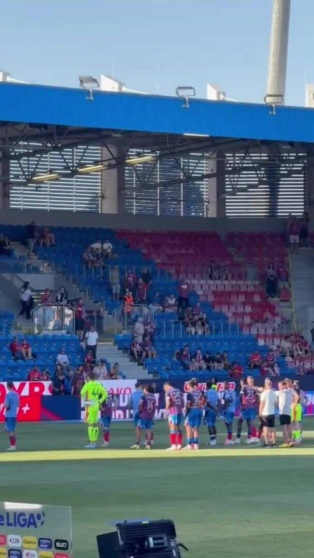 Bojujte za Plzeň, skandovali naštvaní diváci po prohře s Libercem