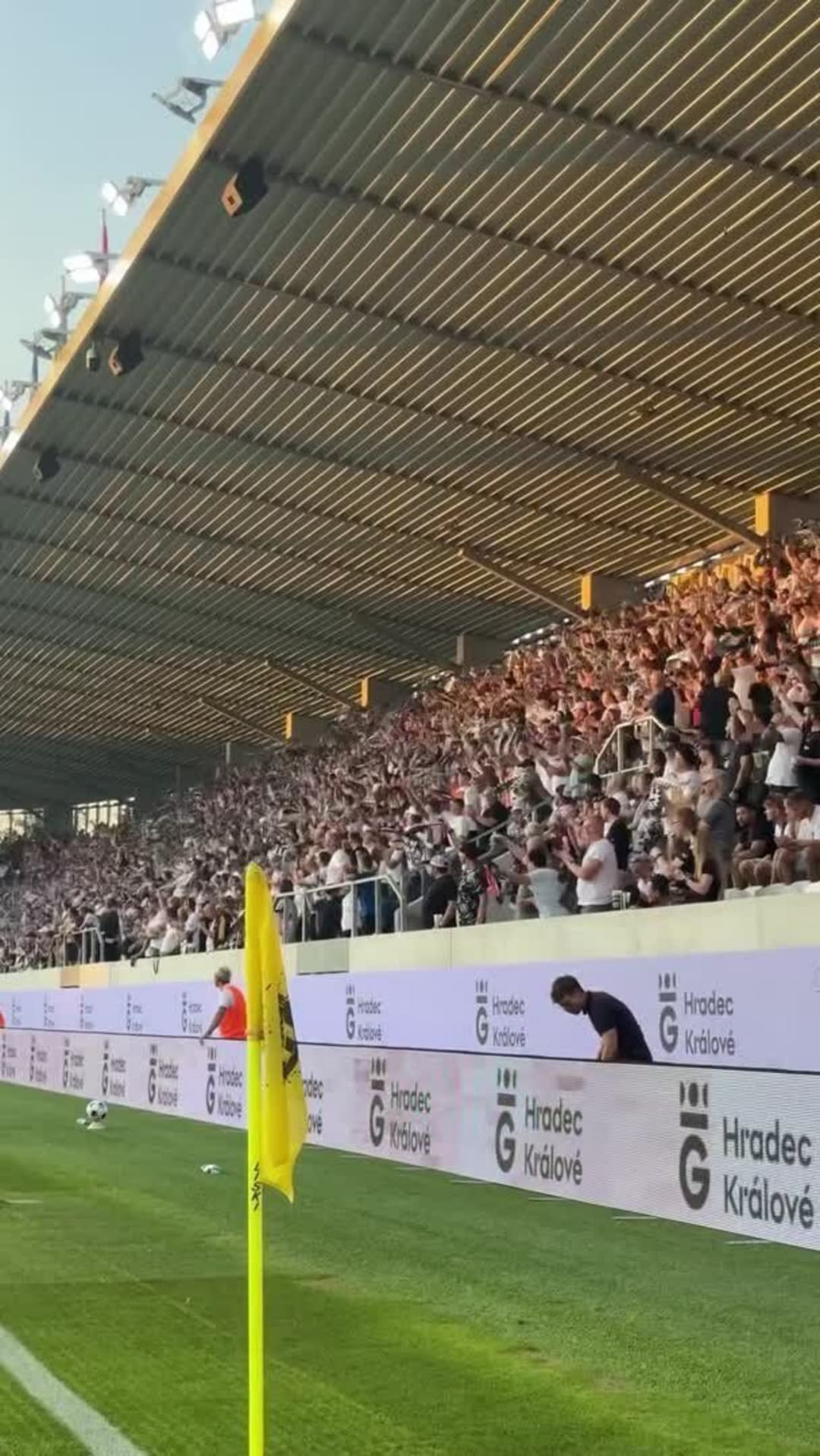 Malšovická aréna v euforii po brance Toma Slončíka