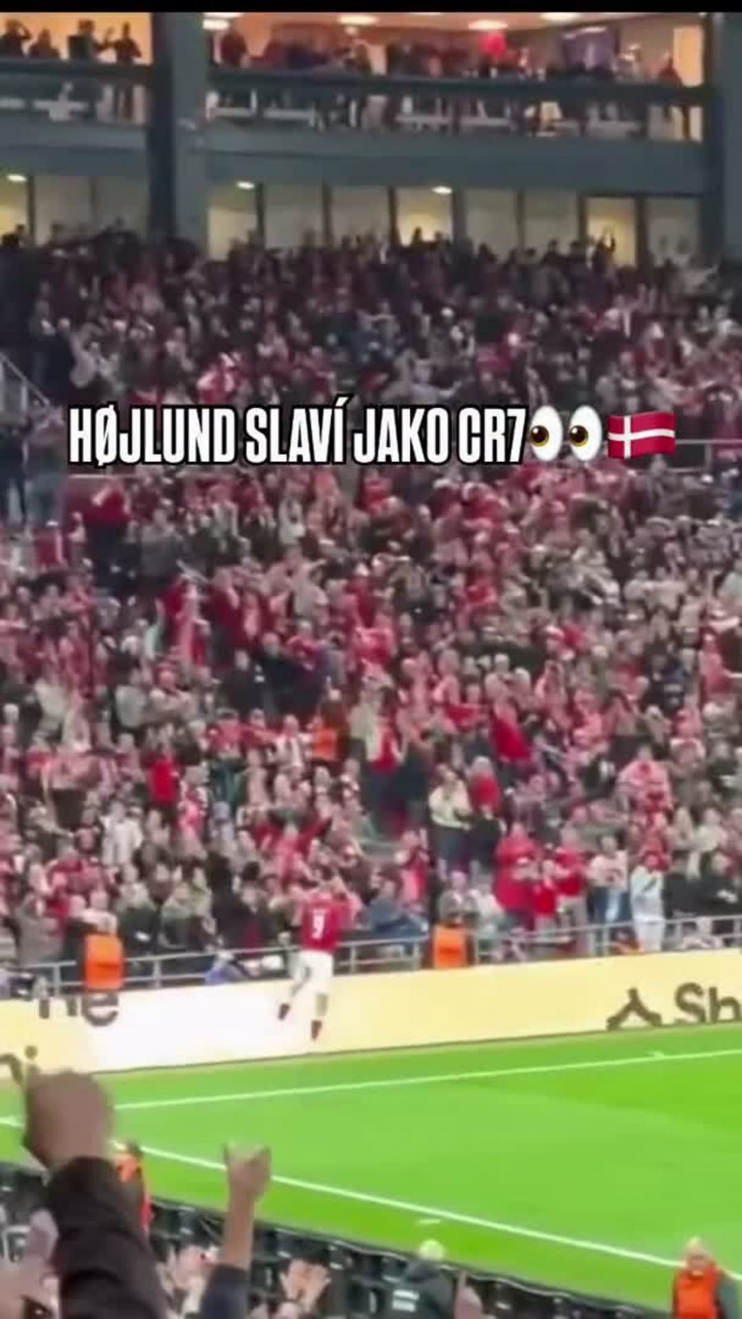 Oslava v Ronaldově stylu. V utkání proti Portugalsku ji předvedl Hojlund